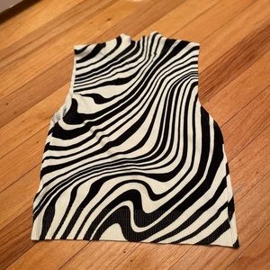 zebra stripes necked tank top